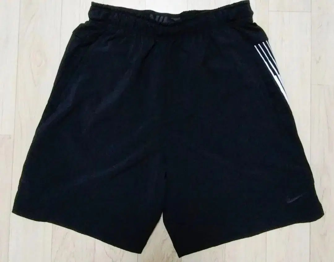 (正規品) NIKE メンズ ドライフィット レオン** ハーフパンツ M 30/31