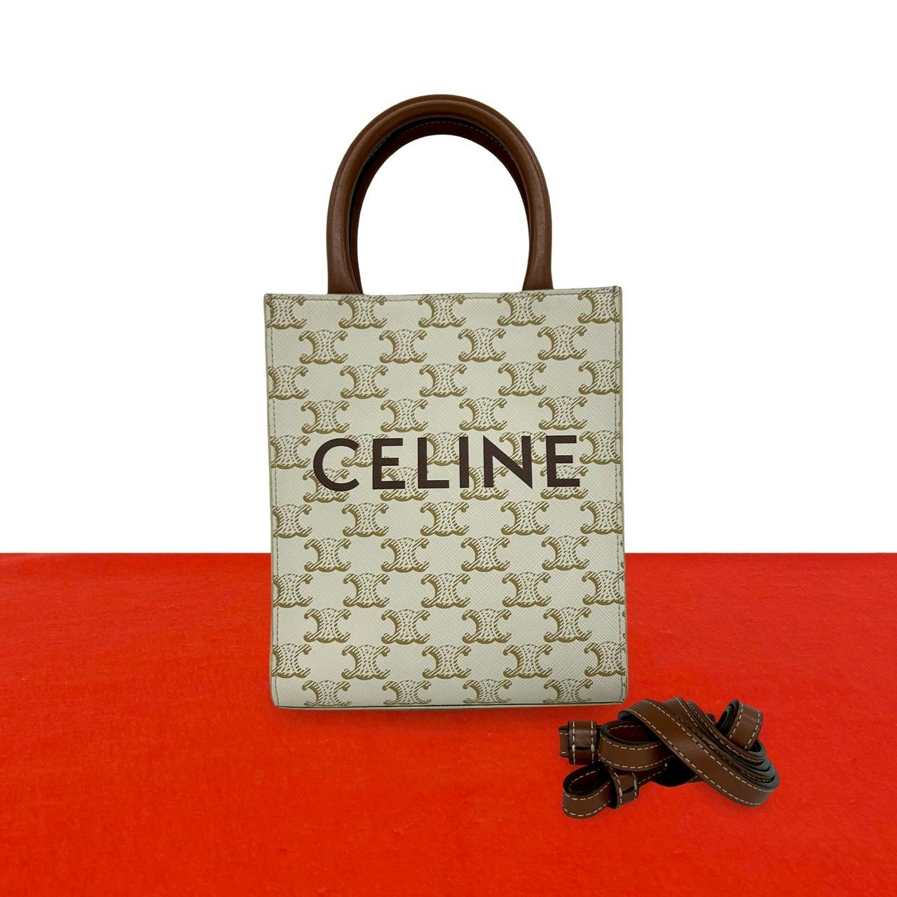 極美品 セリーヌ ミニバーティカルカバ ショルダーバッグ ロゴ 2wayバッグ 極 美品 CELINE セリーヌ ミニ バーティカル カバ レザー 2way