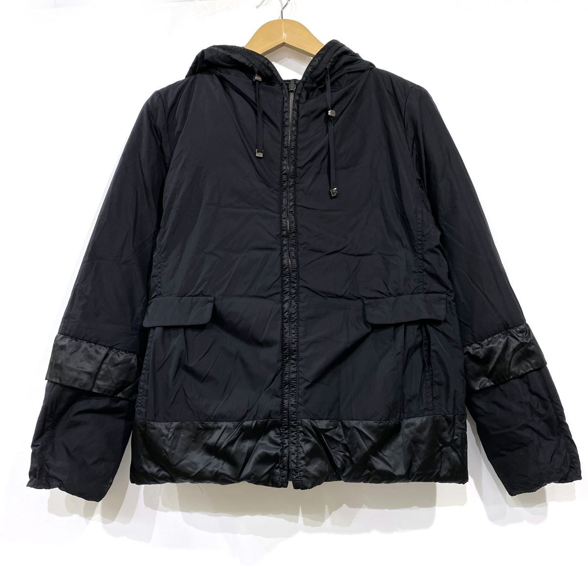 SMaxMaraリバーシブルダウンジャケット ブラック フード付き Max Mara マックスマーラ リバーシブルダウンジャケット ブラック
