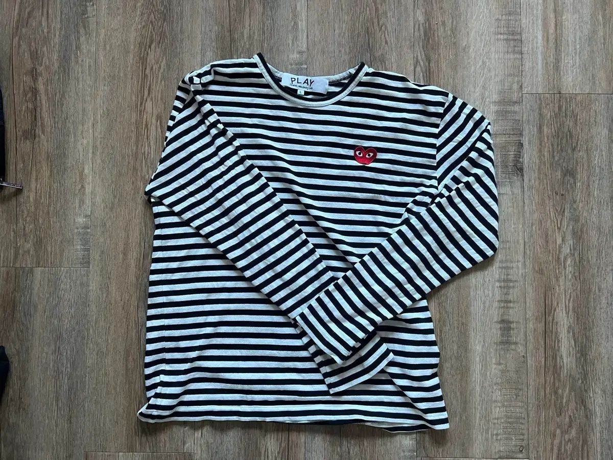 PLAY コム・デ・ギャルソン ストライプ ロングスリーブ Tシャツ ブラック 白