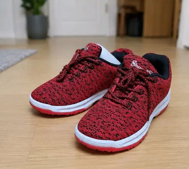 Shoealls 赤 スニカー 220 225 (新品)