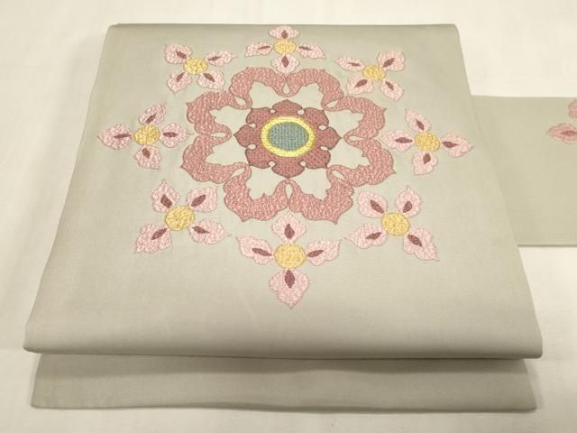 平和屋着物●塩瀬　九寸名古屋帯　総刺繍　舞花文　金糸　正絹　逸品　CABG3073dy