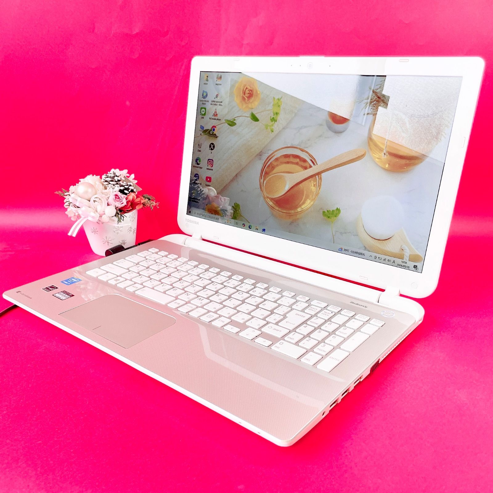 美品✨️東芝 dynabook 高性能Corei7✨️人気No.1✨️おしゃれゴールド
