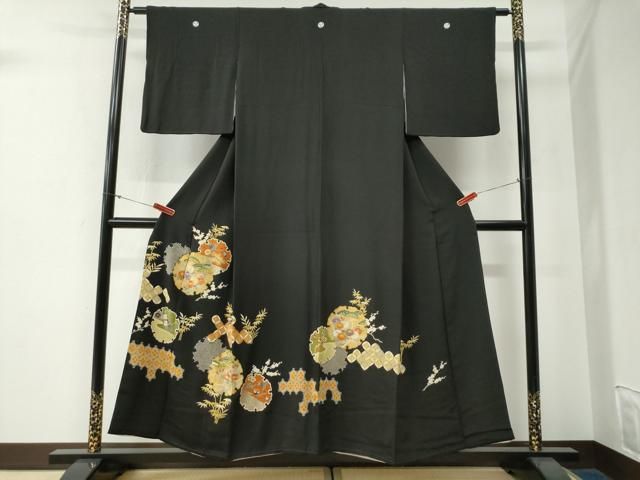 黒留袖 雪輪に宝尽くし 松竹梅 金彩 金駒刺繍 KK-1807 平和屋着物○創業460年・千總 黒留袖 駒刺繍 雪輪松竹梅宝尽くし花文