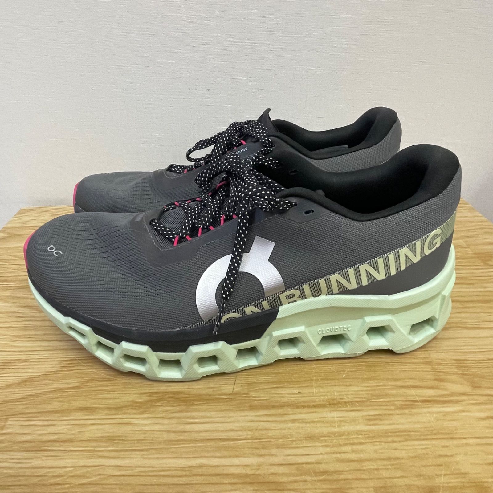 □On オン クラウドモンスター2 Cloudmonster 27.5cm A26-1930 - メルカリ