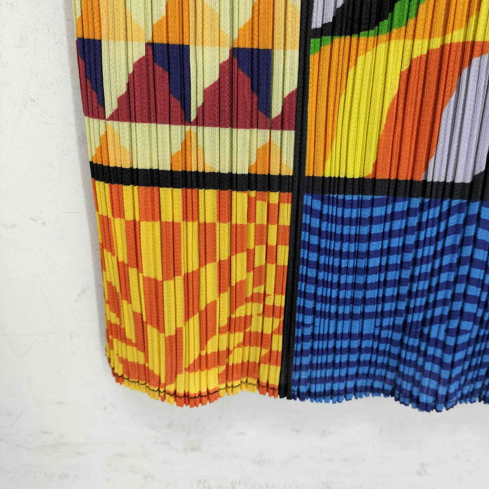 プリーツプリーズイッセイミヤケ PLEATS PLEASE ISSEY MIYAKE マルチ