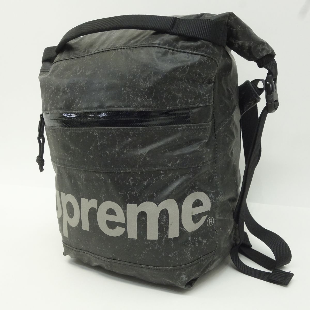 Supreme シュプリーム Waterproof Reflective Speckled Shoulder Bag 