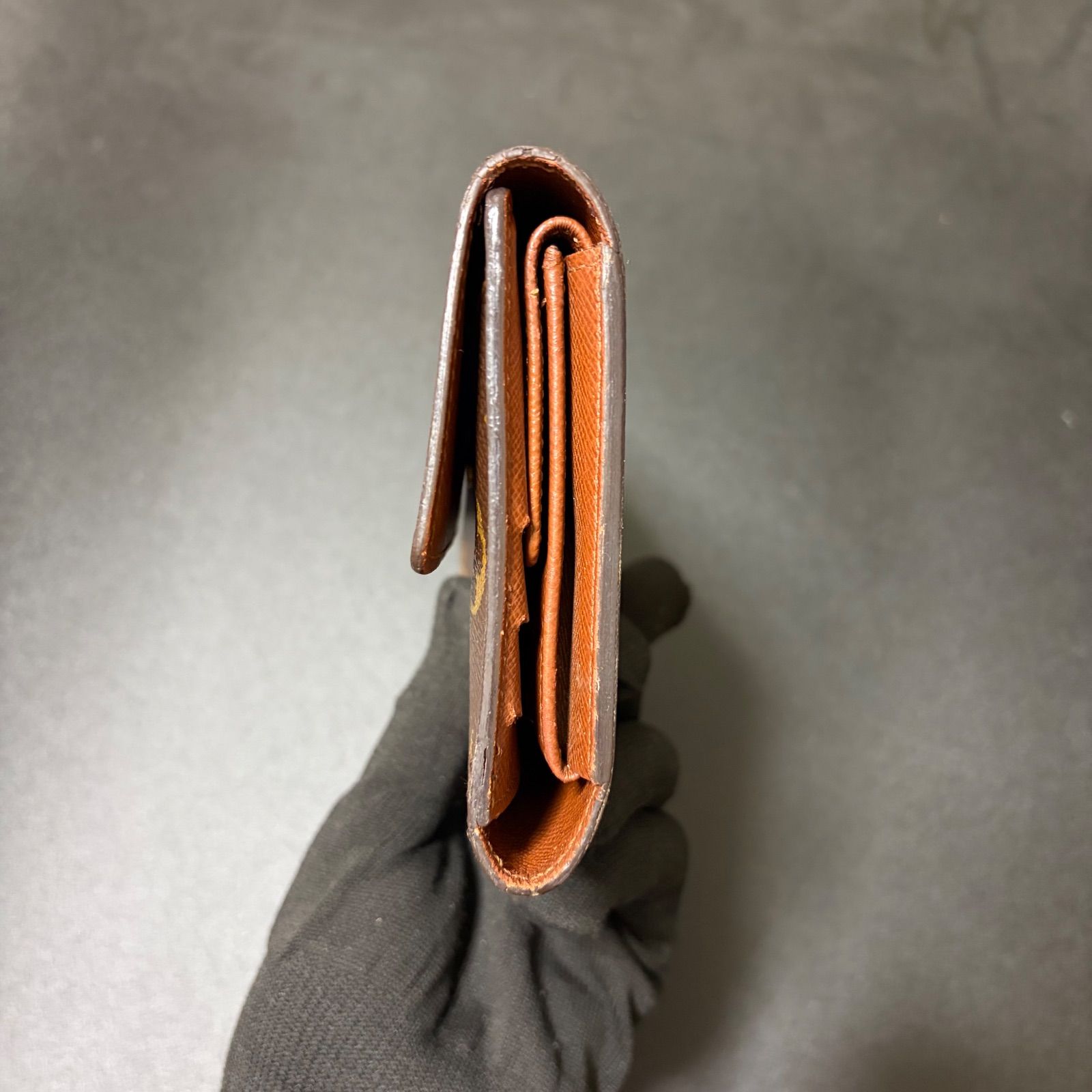 d61 ポルト トレゾール　ポルトフォイユ インターナショナル　旧型　ルイ ヴィトン Louis Vuitton　3つ 三つ 折り　フラップ ボタン 式　長 財布　ロング ウォレット　モノグラム