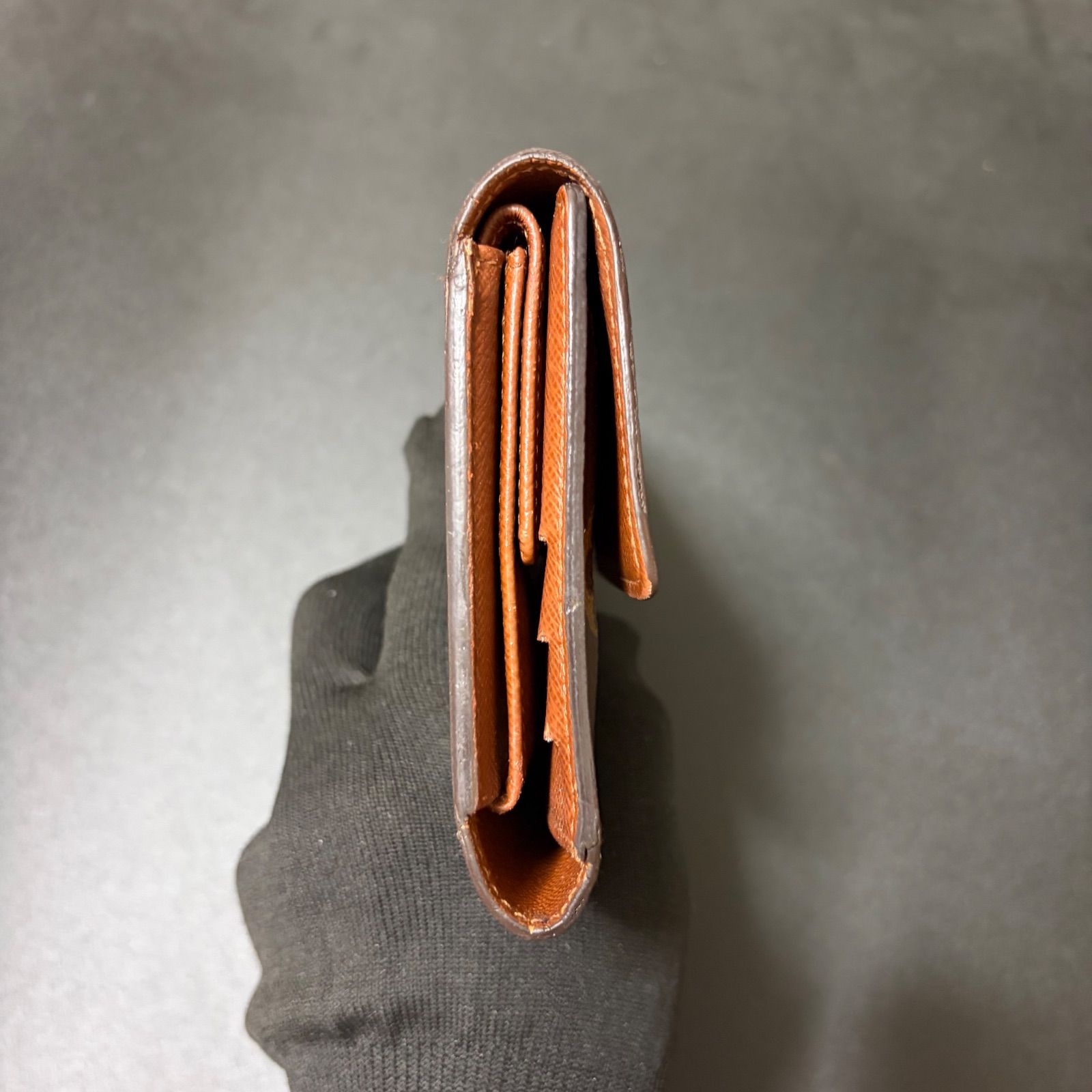 d61 ポルト トレゾール　ポルトフォイユ インターナショナル　旧型　ルイ ヴィトン Louis Vuitton　3つ 三つ 折り　フラップ ボタン 式　長 財布　ロング ウォレット　モノグラム