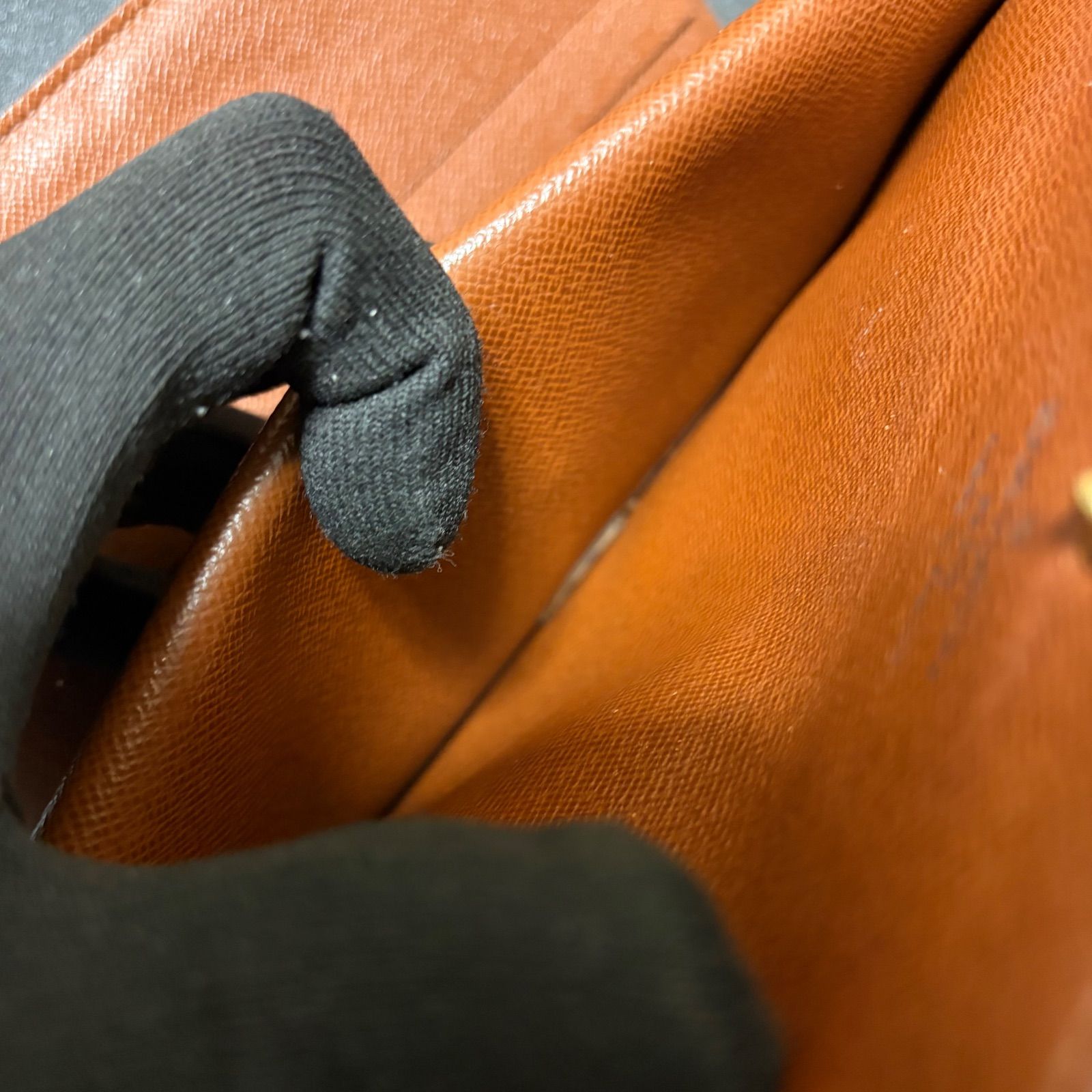 d61 ポルト トレゾール　ポルトフォイユ インターナショナル　旧型　ルイ ヴィトン Louis Vuitton　3つ 三つ 折り　フラップ ボタン 式　長 財布　ロング ウォレット　モノグラム
