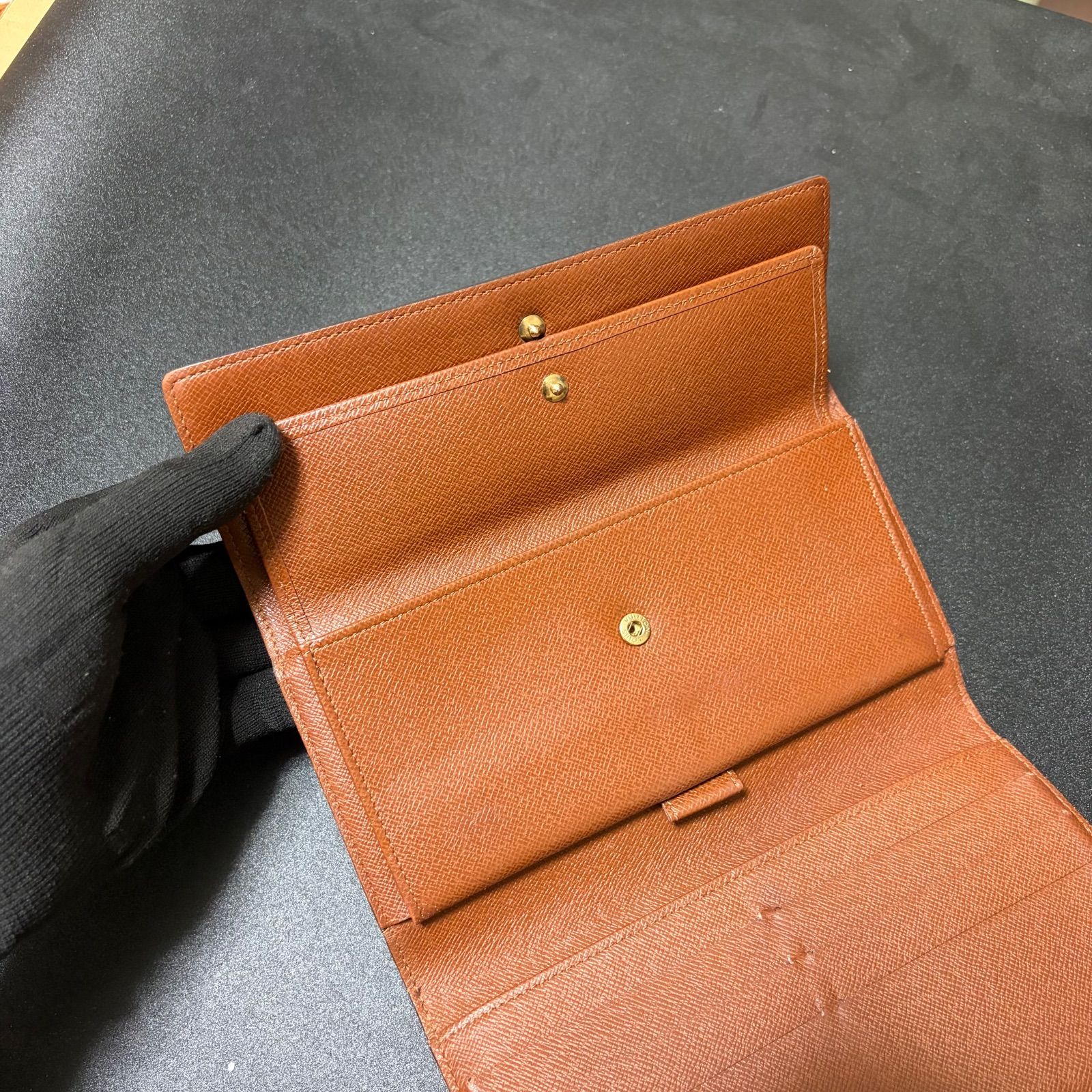 d61 ポルト トレゾール　ポルトフォイユ インターナショナル　旧型　ルイ ヴィトン Louis Vuitton　3つ 三つ 折り　フラップ ボタン 式　長 財布　ロング ウォレット　モノグラム