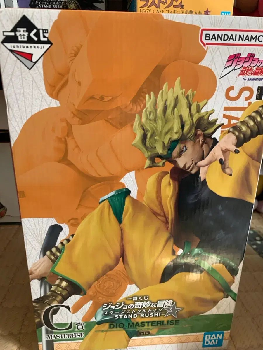 (送料込み11)ジョジョ スタンドラッシュ ディオ C賞+ディオ 肩ズン ジョジョWORLD ディオ缶バッジ