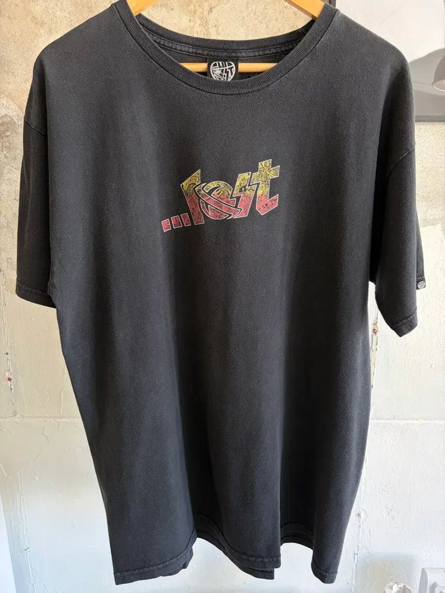 00s lost skate Tシャツ