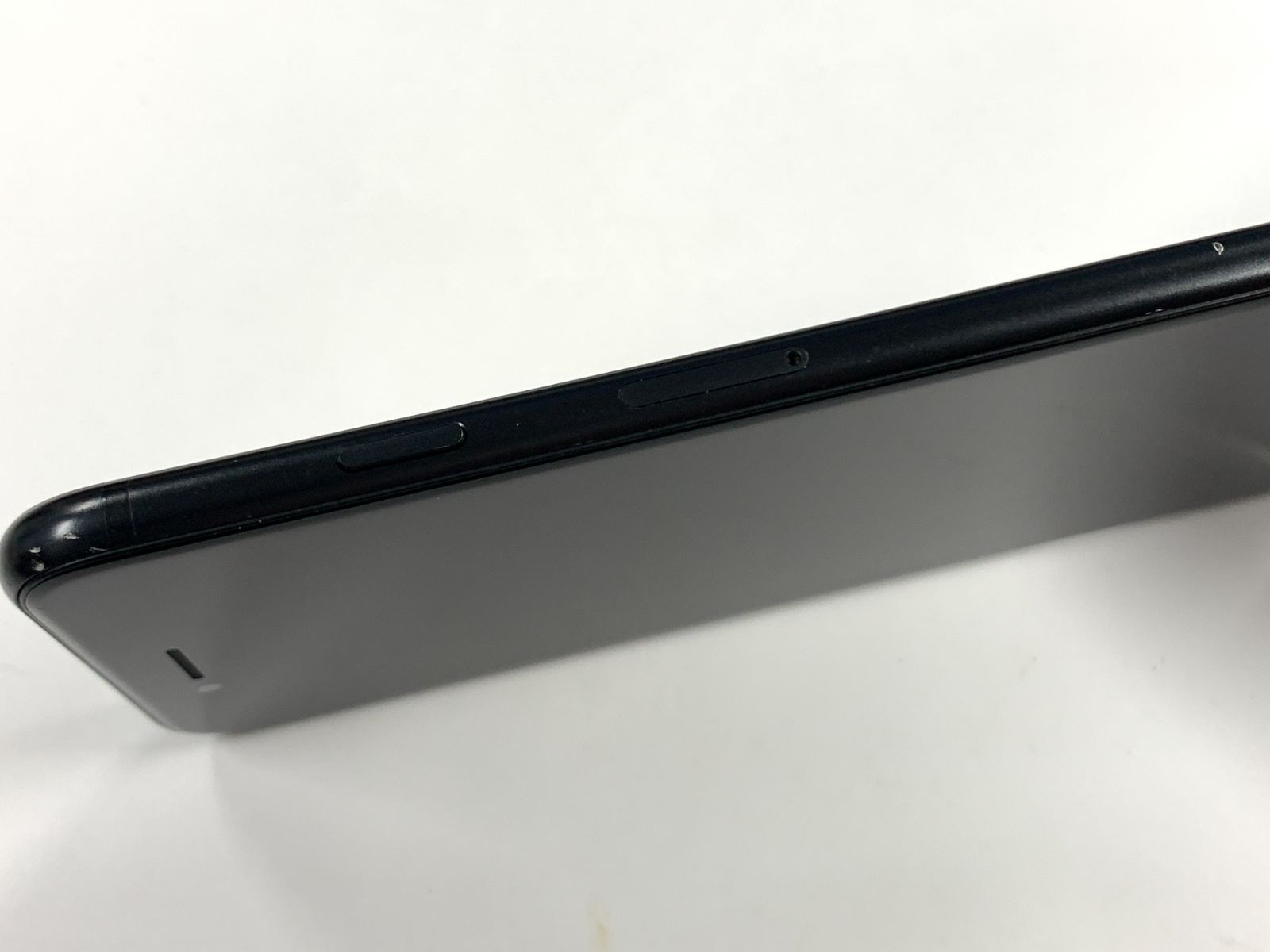 ジャンク 電池81%SIMフリーiPhone SE(第2世代) 64GB ブラック - メルカリ
