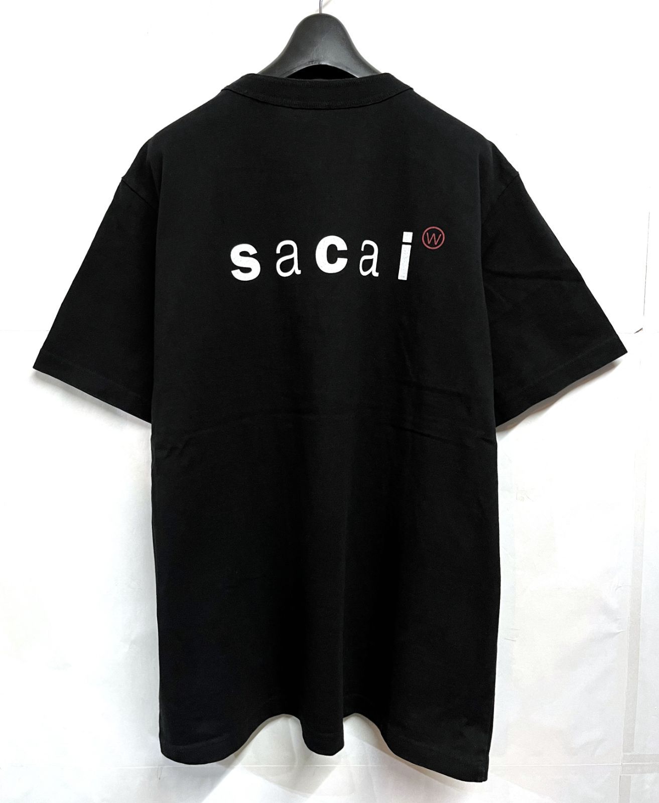 WTAP x sacai｜ダブルタップス サカイ Back Logo Tee Tシャツ