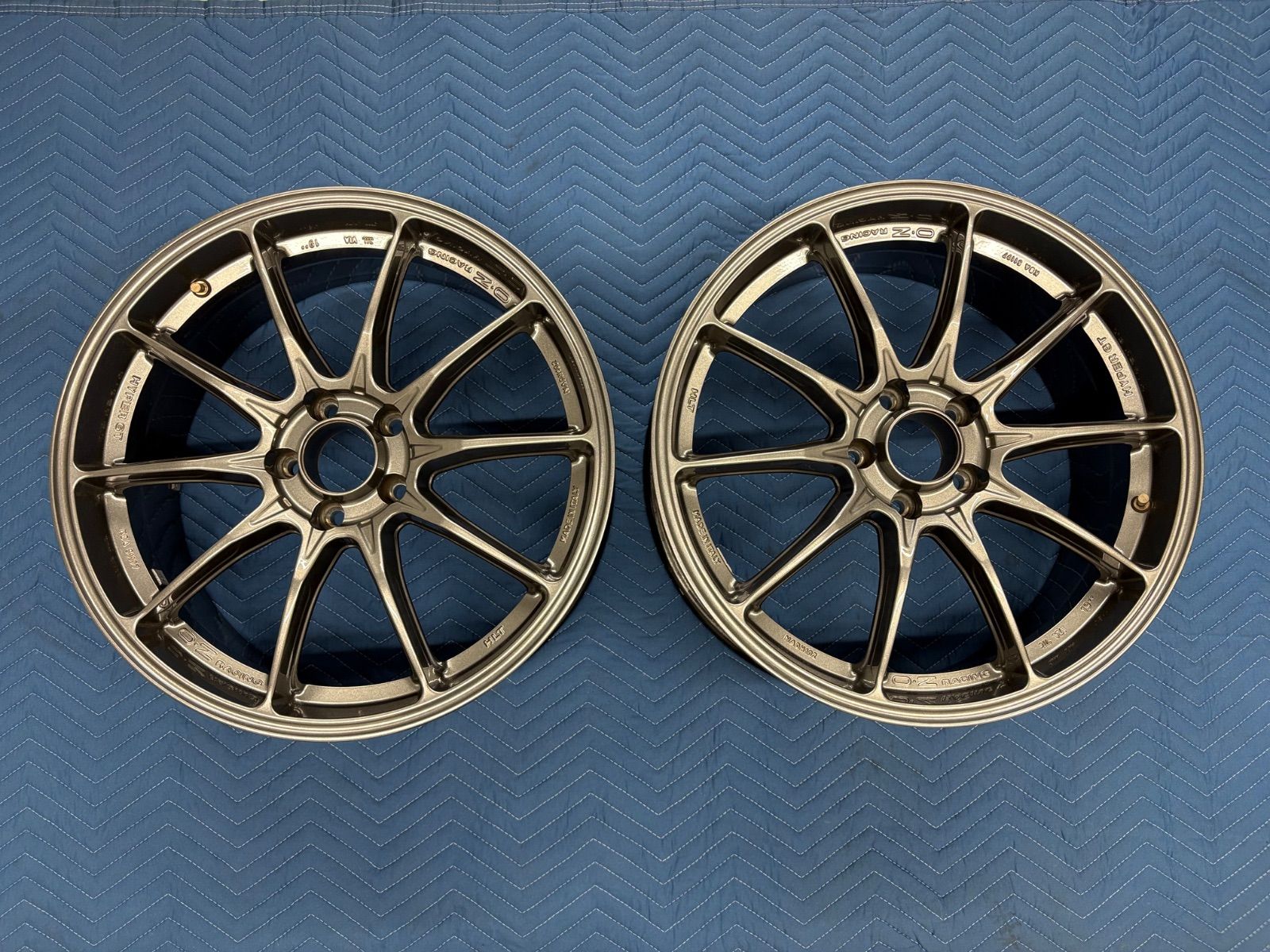 【美品・2本売り】OZレーシング ハイパーGT HLT 19インチ 8.0J +35 PCD112