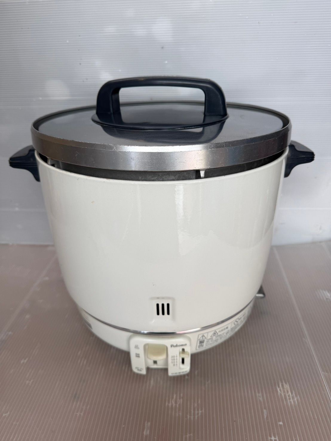 送料無料S04294 パロマ 業務用ガス炊飯器PR-403SF LPガス用　炊飯容量2.2升（約6.7合〜22.2合）　立消え安全装置搭載 良品
