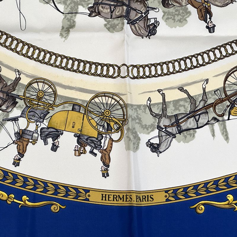 エルメス HERMES スカーフ カレ90 LA PROMENADE DE LONGCHAMPS ロンシャンへの散歩 レディース ブランド シルク ブルー マルチカラー 馬 馬車 大判 【中古】