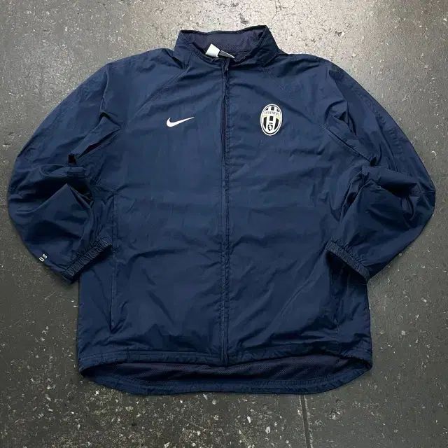105 NIKE ユヴェントス ウィンドブレーカー