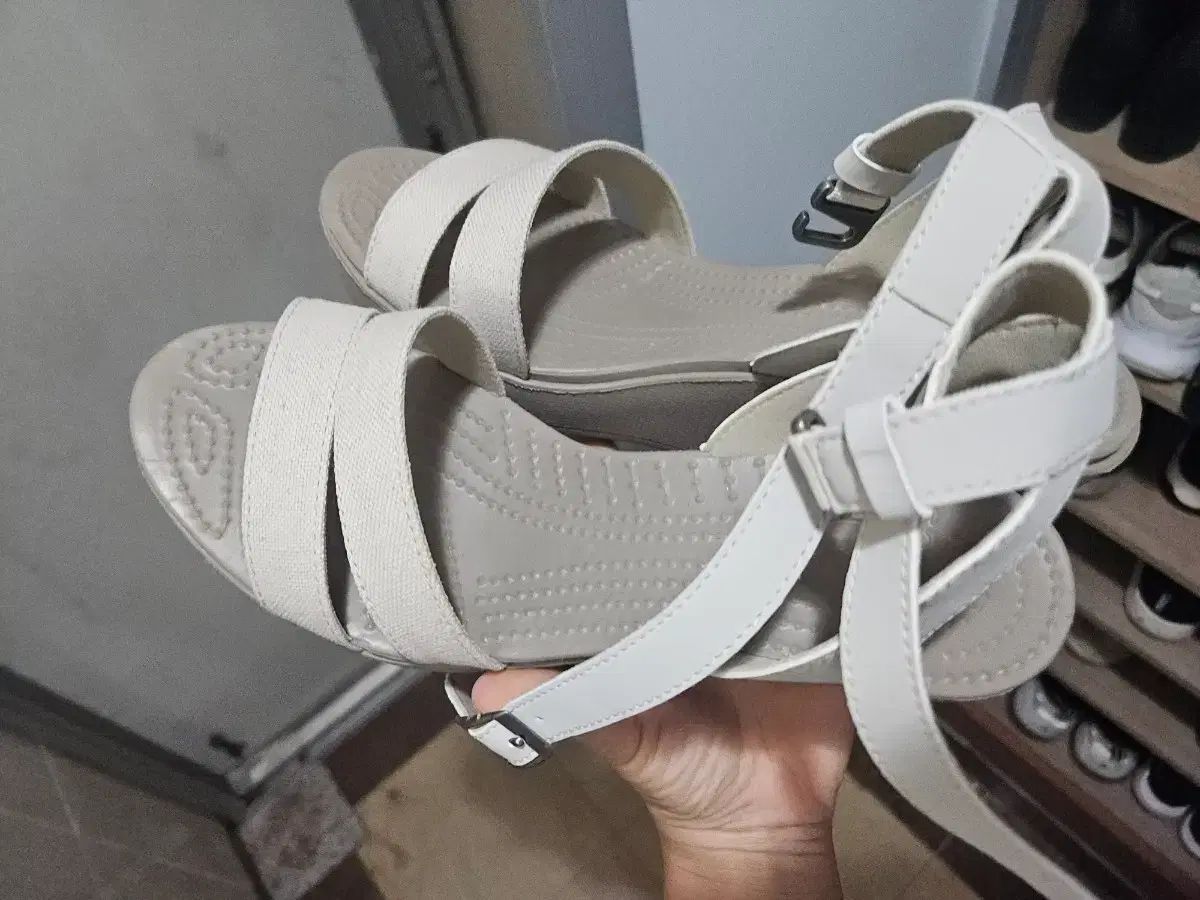 Crocs ウエッジヒール ベージュ ネイビー ブラック