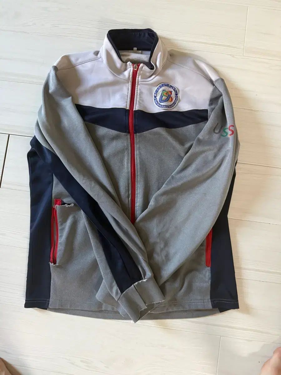 ウールスゴー ジップアップ 7,870円