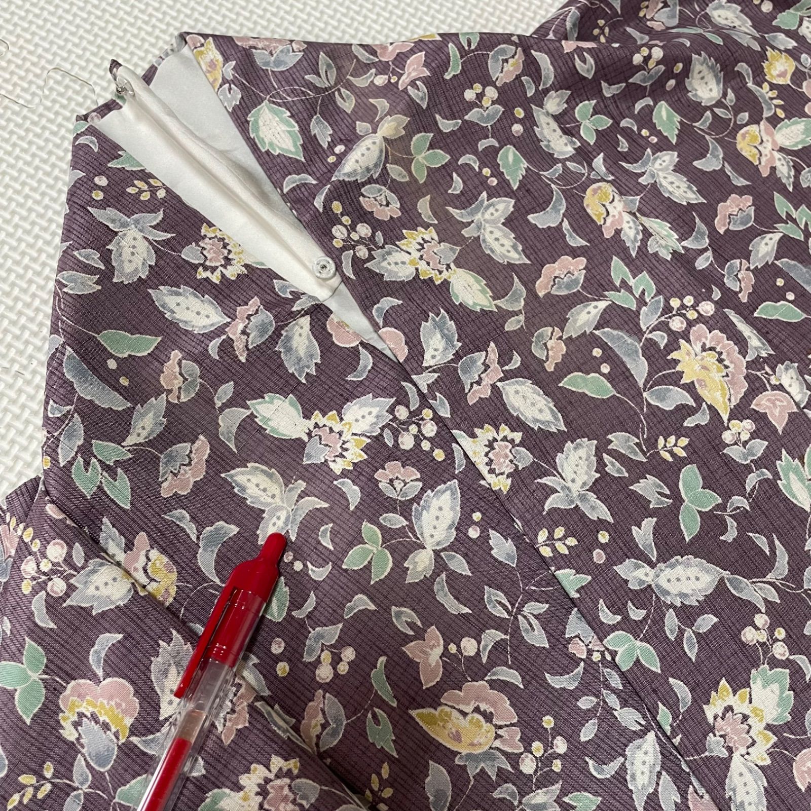 J904 結城紬 証紙付き 更紗 型染め 正絹 きららガード加工 和装 和服 