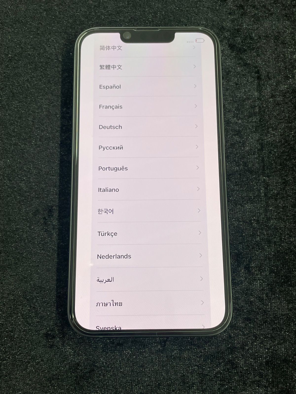au デモ機 iPhone16e