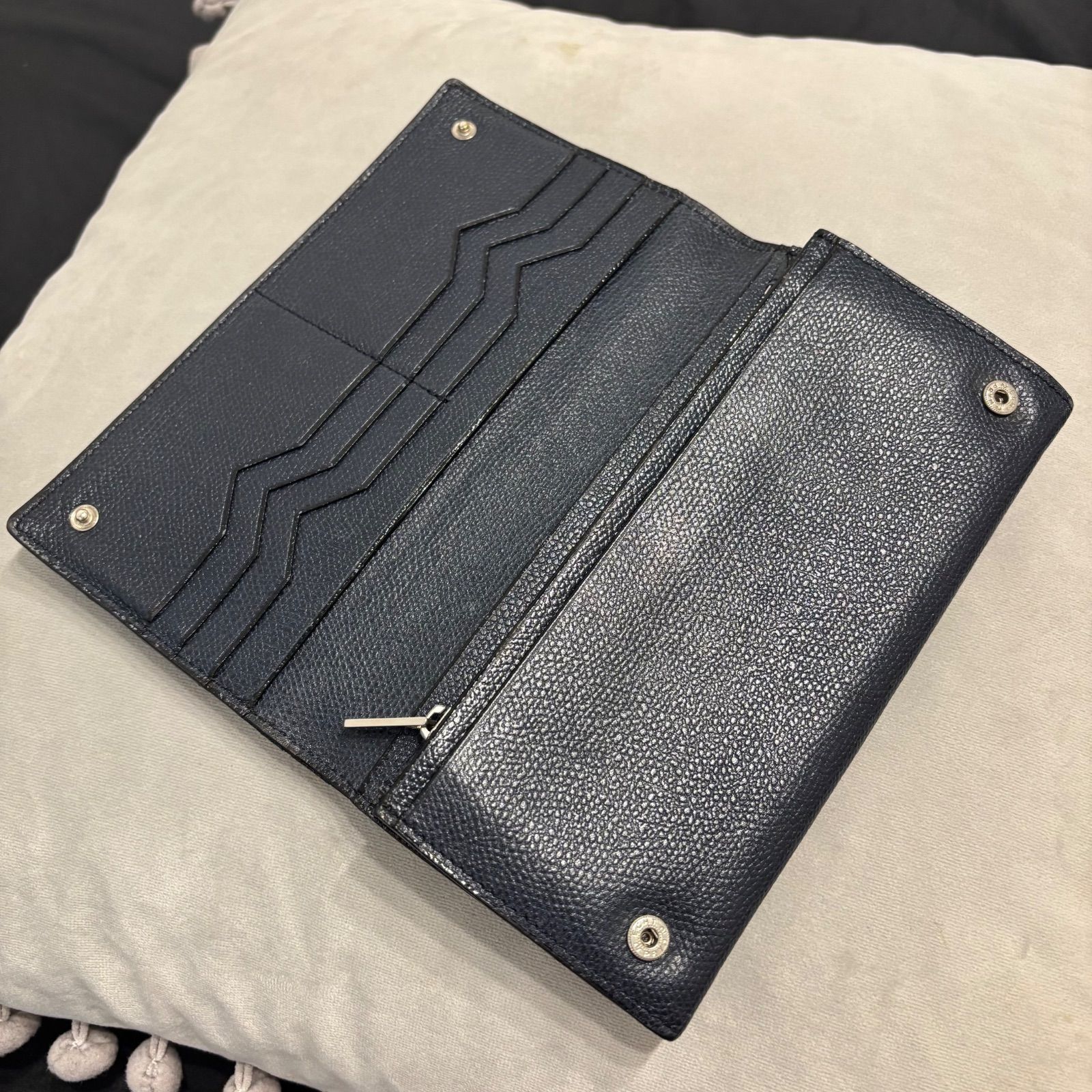 美品✨Valextra ヴァレクストラ 長財布 二つ折りコインケースあり無地レザー ネイビー イタリア製