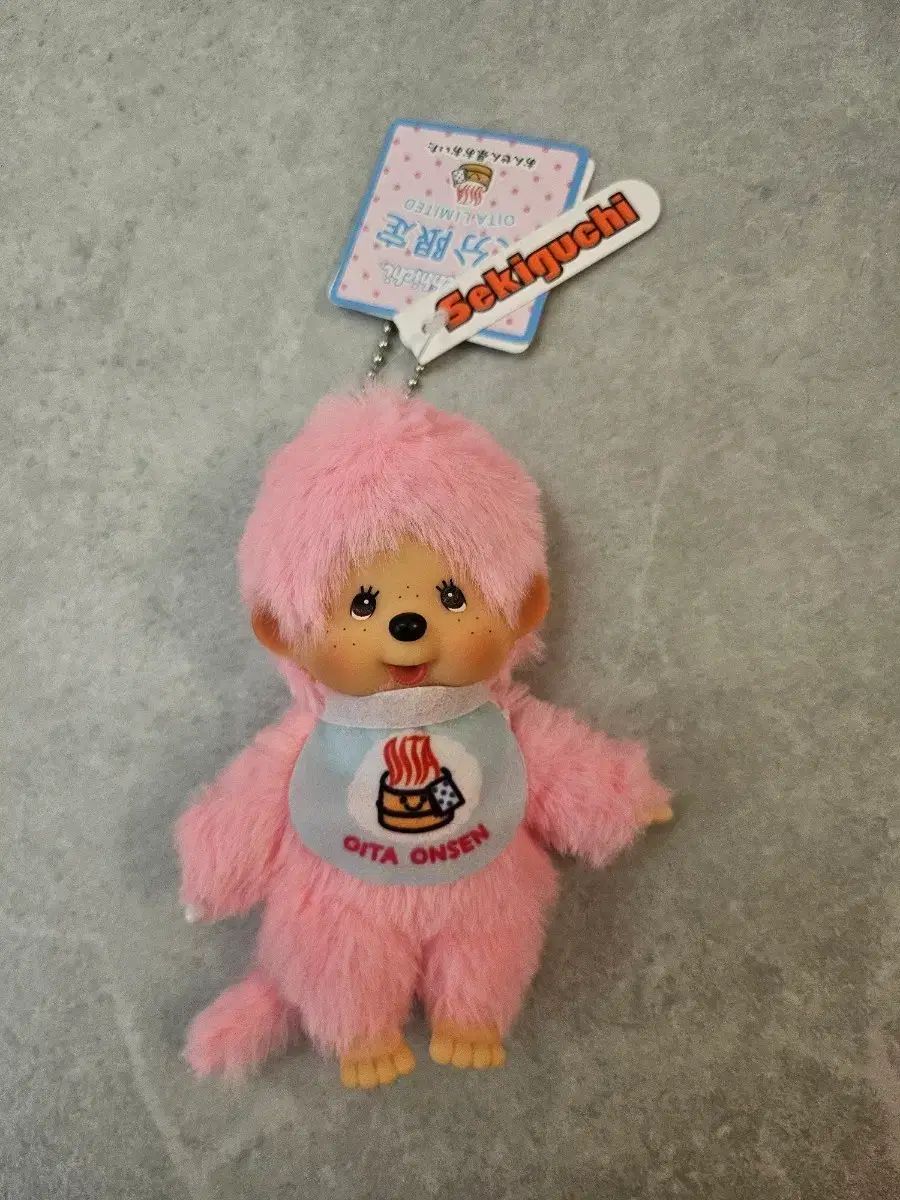 新品 大分温泉ピンク モンチッチ キーホルダー