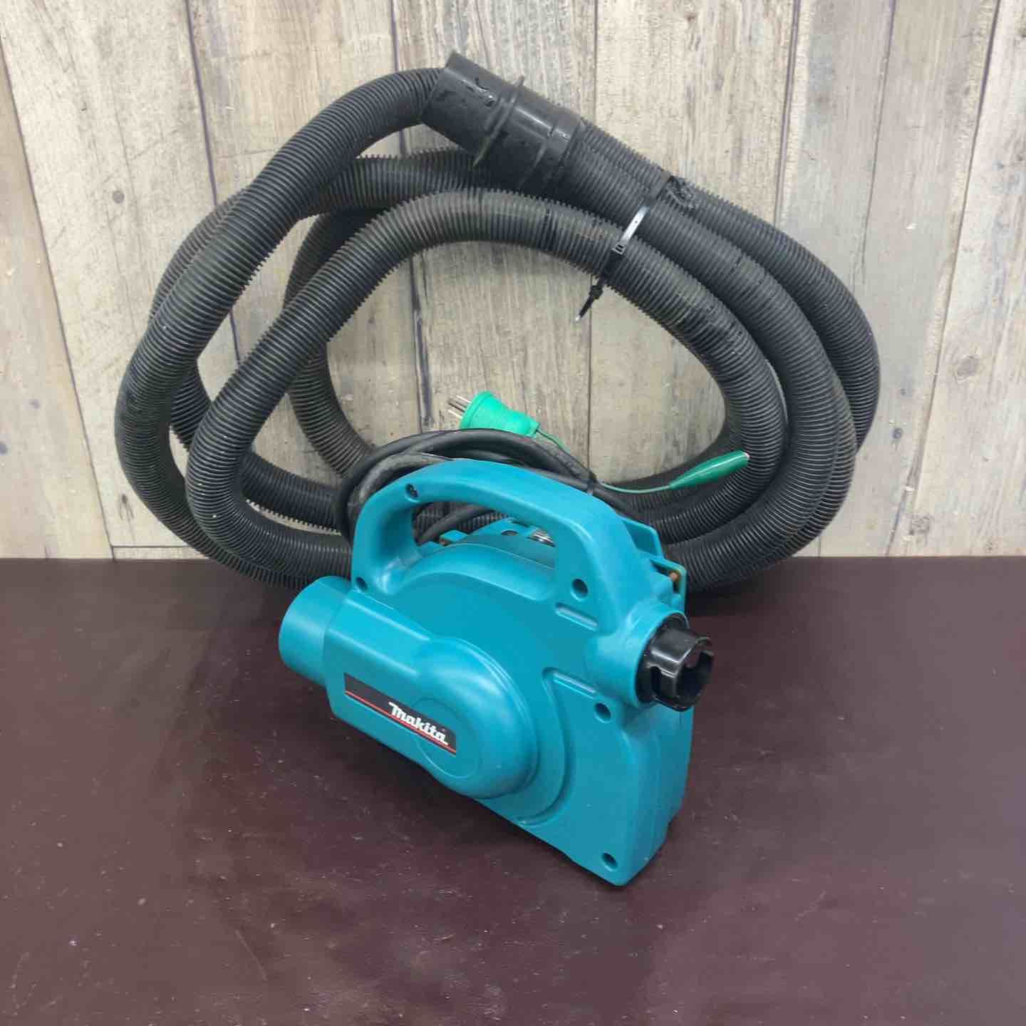 【中古品】 マキタ(makita) 小型集じん機 乾式 450(P) 【東大和店】