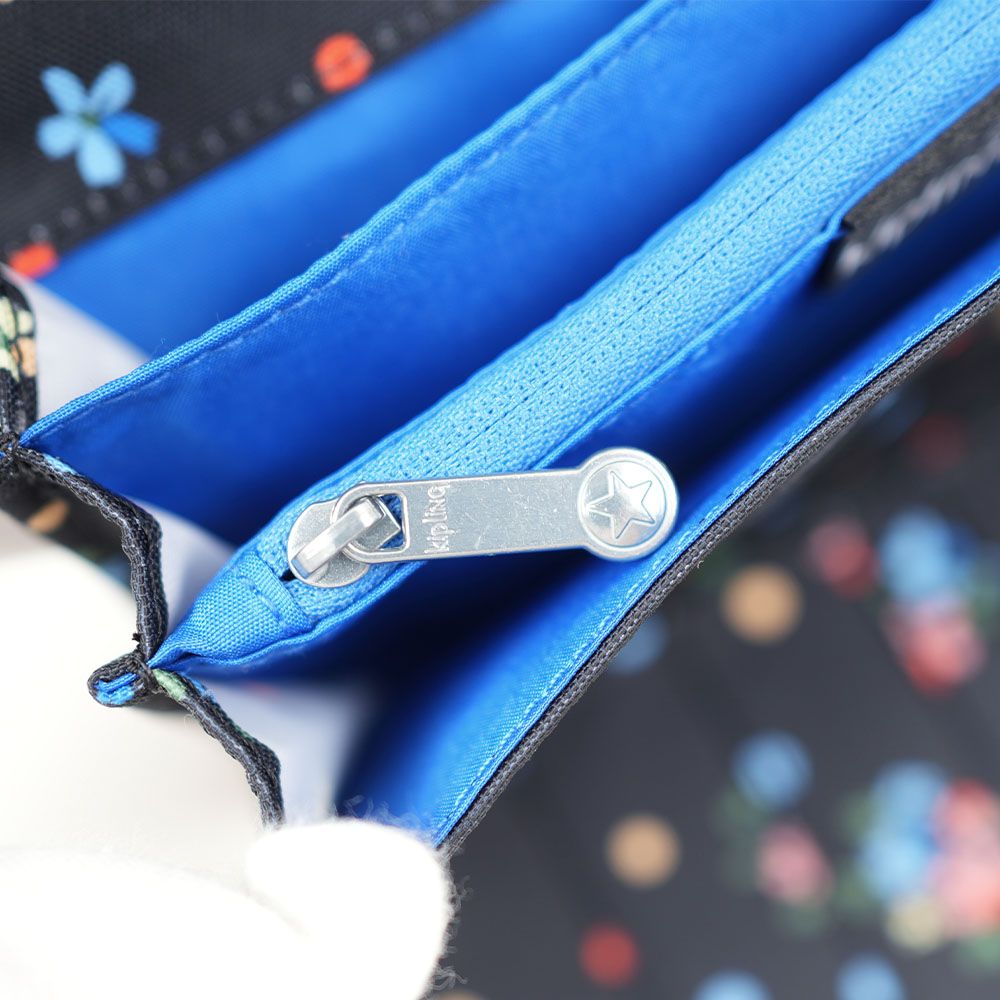 キプリング 財布 長財布 フラワー ポルカドット 花柄 マルチカラー レディース マネーランド 水玉 ドット柄 大容量 軽量 Kipling MONEY LAND Flower Polka KI4437-1PD キプリング 財布 長財布 フラワー ポルカドット 花柄 マルチカラー レディース マネーランド 水玉 ドット柄 大容量 軽量 Kipling MONEY LAND Flower Polka KI4437-1PD