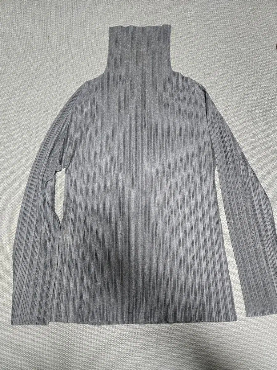 PLEATS PLEASE イッセイミヤケ プリーツプリーズ Tシャツ 出品 韓国タグ