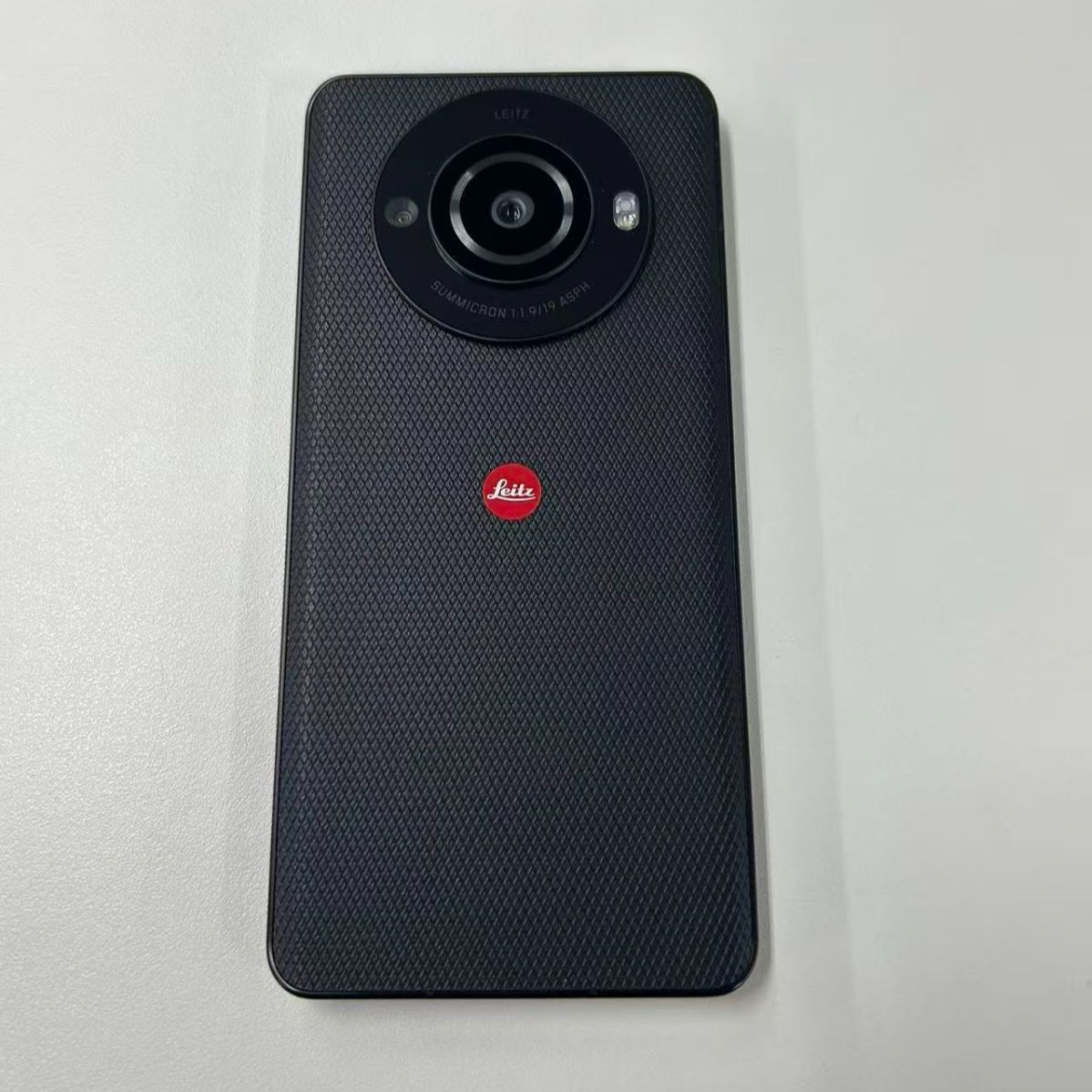 【訳あり品】Leitz phone 3