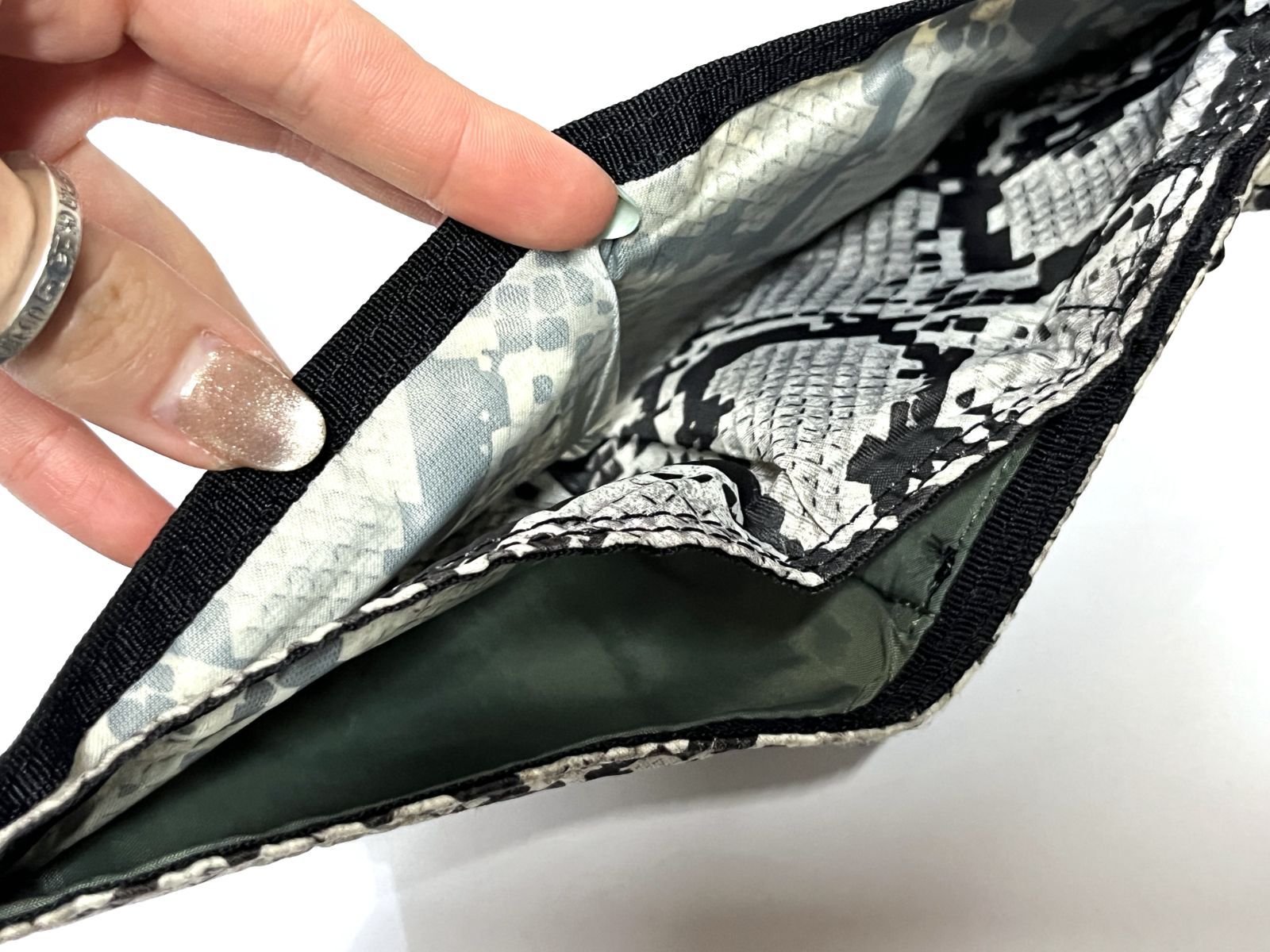HEAD PORTER｜ヘッドポーター パイソン柄 二つ折りウォレット 財布
