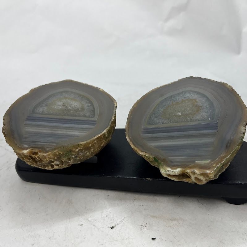 【中古】天然 アゲート 縞瑪瑙 1㎏　ペア　台付き　幅9高10奥5センチ【送料無料】