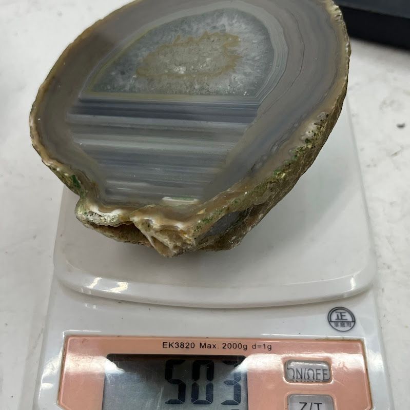 【中古】天然 アゲート 縞瑪瑙 1㎏　ペア　台付き　幅9高10奥5センチ【送料無料】