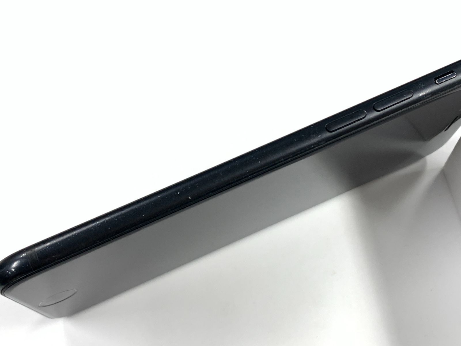 ジャンク 電池72%SIMフリーiPhone SE(第2世代) 128GB ブラック - メルカリ