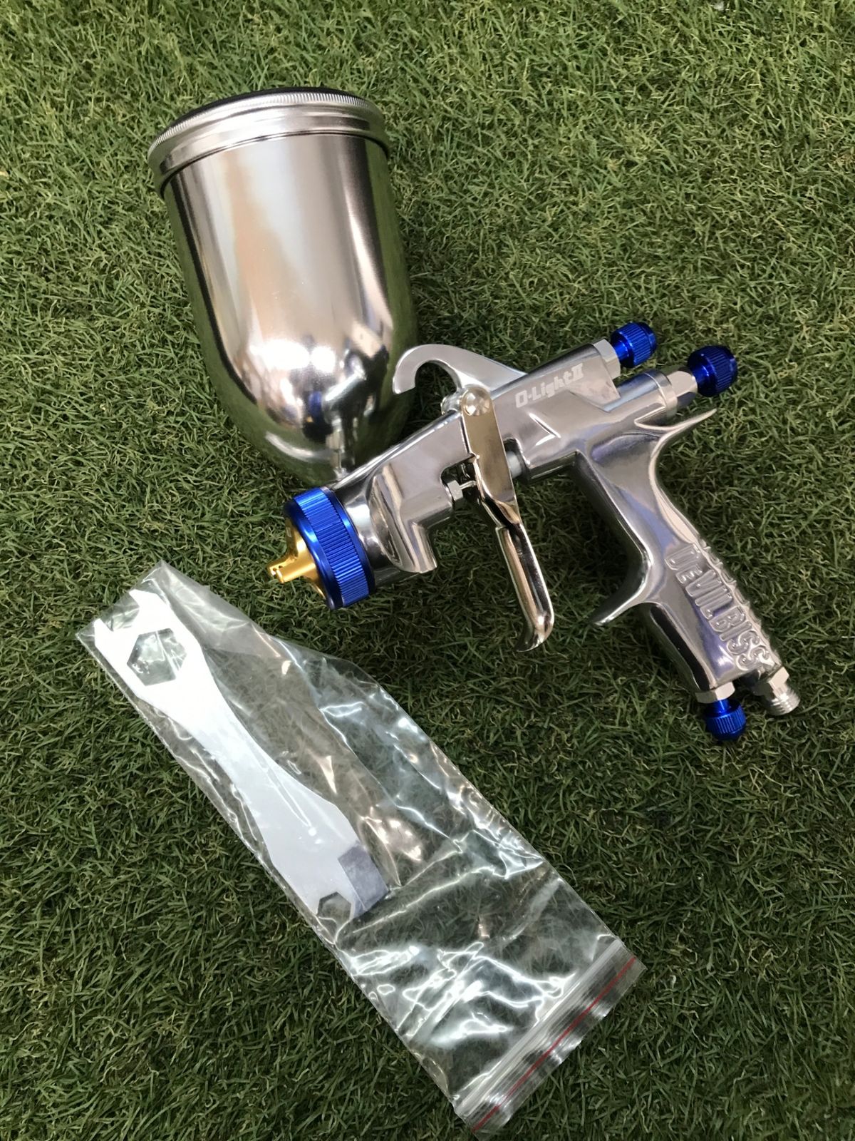 【未使用品】【0906】デビルビス スプレーガン O-LIGHT2 LGS-13G 小型+O-LIGHT CUP 400SF重力式 400CC ITUC6DCCOG52