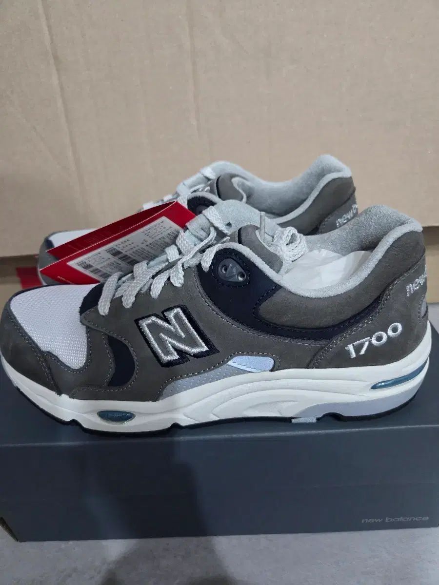 ニューバランス CM1700TE 250サイズ 新品