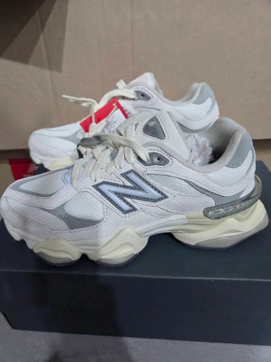 ニューバランス U9060ECA 225サイズ 新品