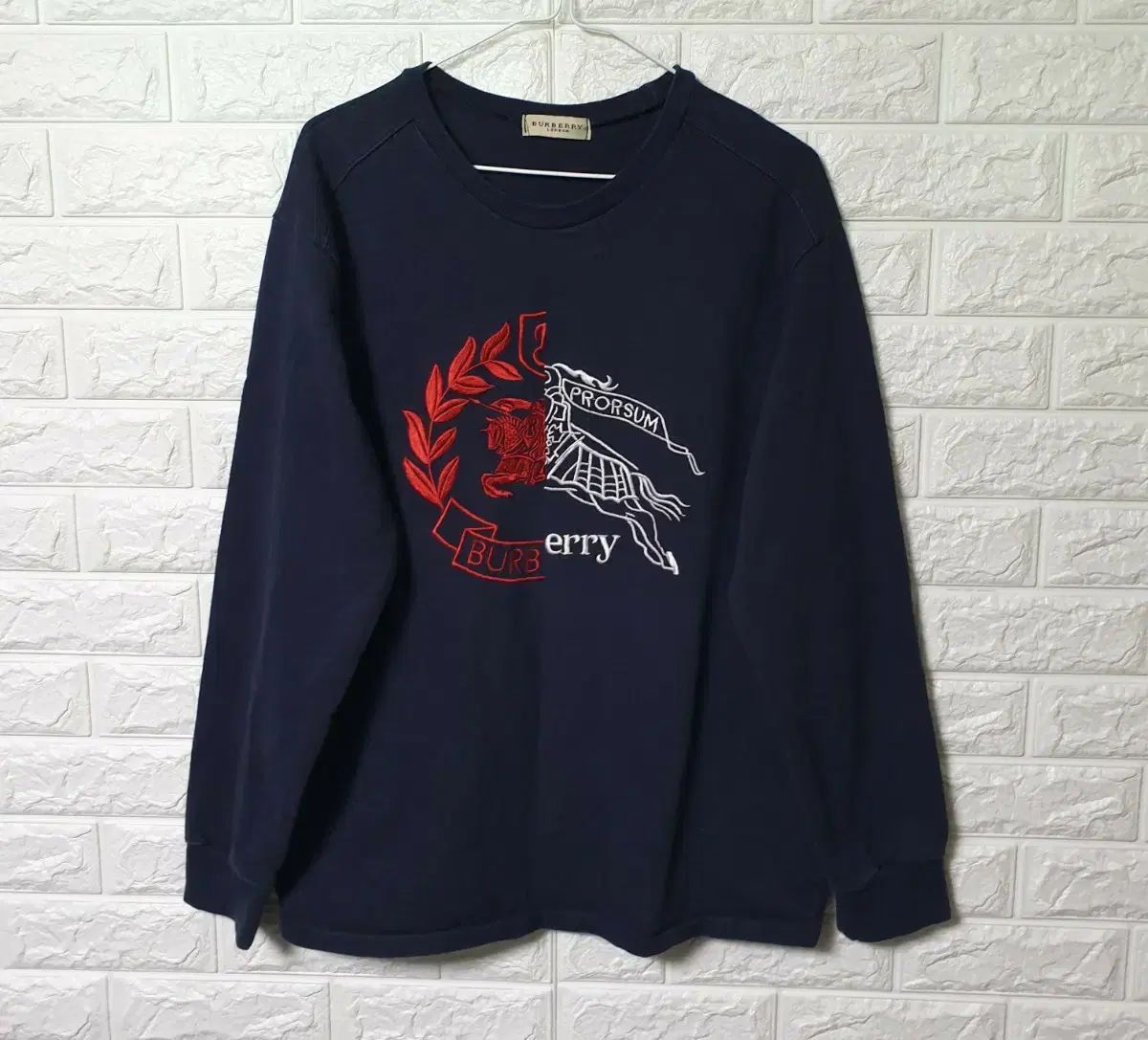 バーバリー スウェットシャツ 出品