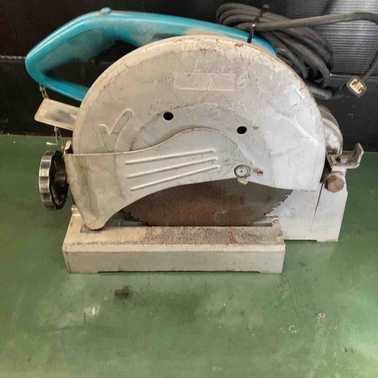 ☆マキタ(makita) 305mmチップソー切断機 LC1200　コード補修有り、使用感大、305㎜対応【戸田店】
