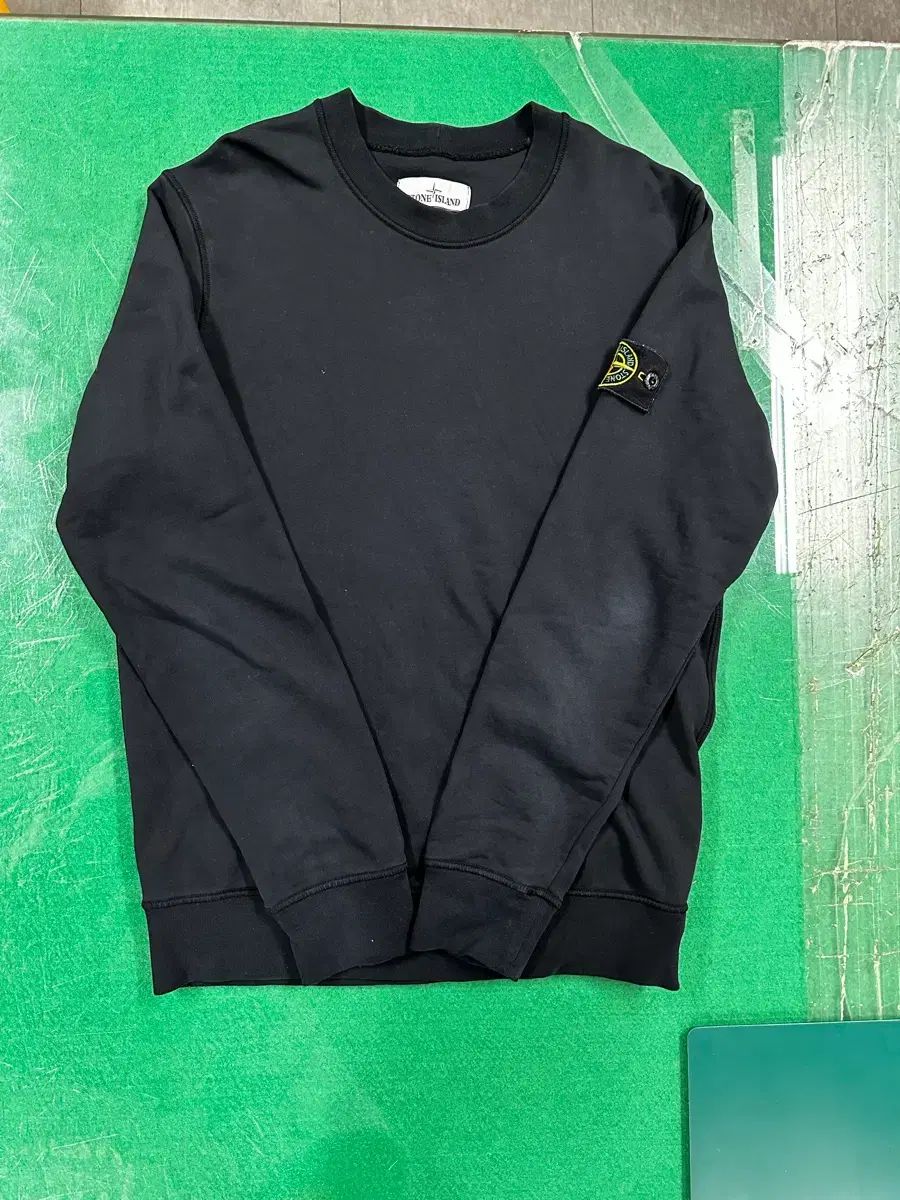 STONE ISLAND ストーンアイランド スウェット ブラック M サイズ