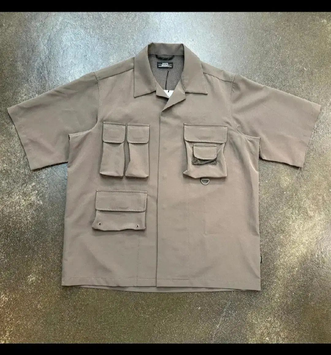日本セレクトショップ SHIPS マルチポケットシャツ