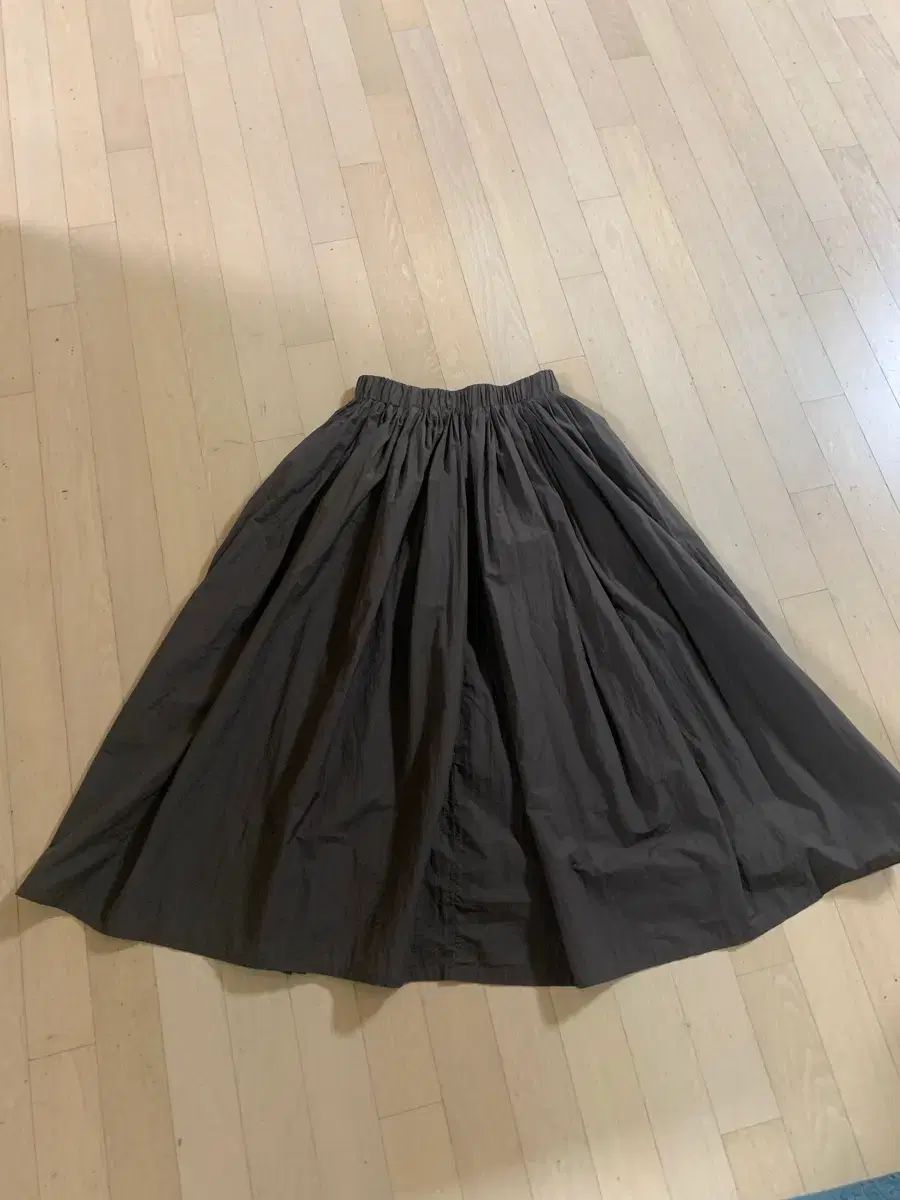 KANOZO シャカシャカ素材 ロング スカート