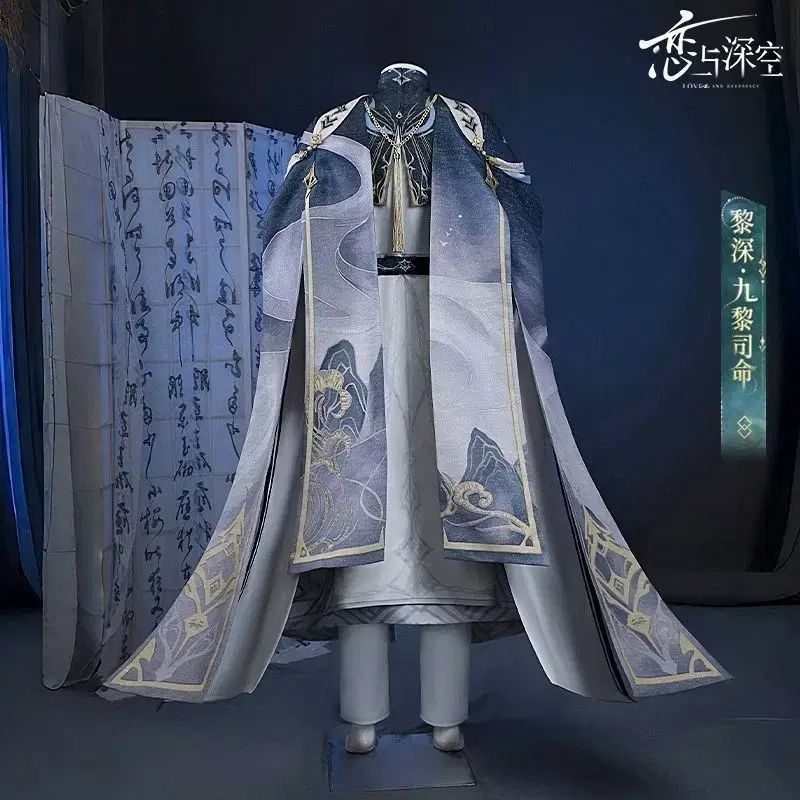 イソアンドLOVEアンドDEEPスペースコスプレ