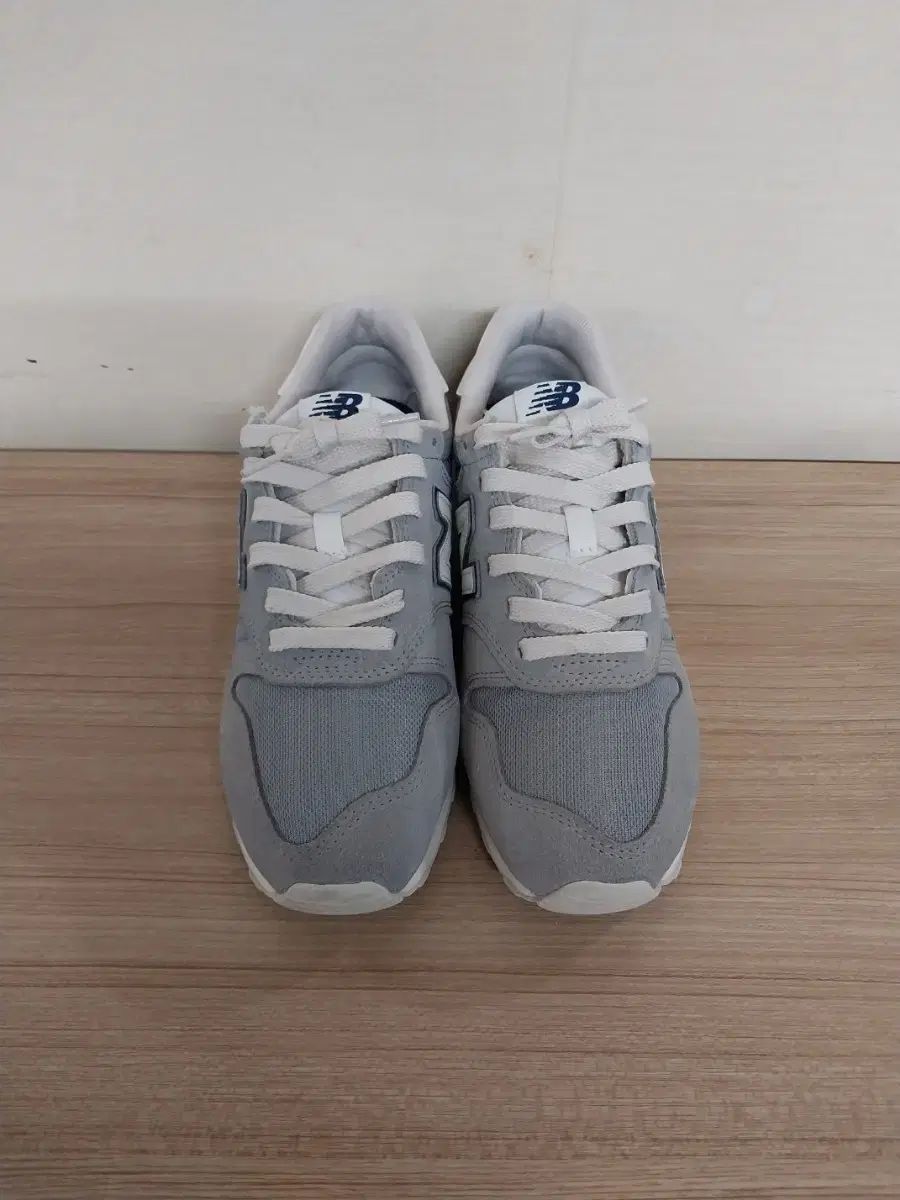 レディース New Balance クラシック 373シリーズ ランニングシューズ スニーカー (245)