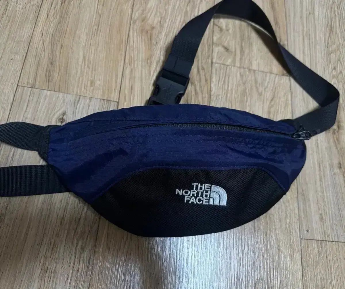 THE NORTH FACE ザノースフェイス 日本 ヒップバッグ ネイビー