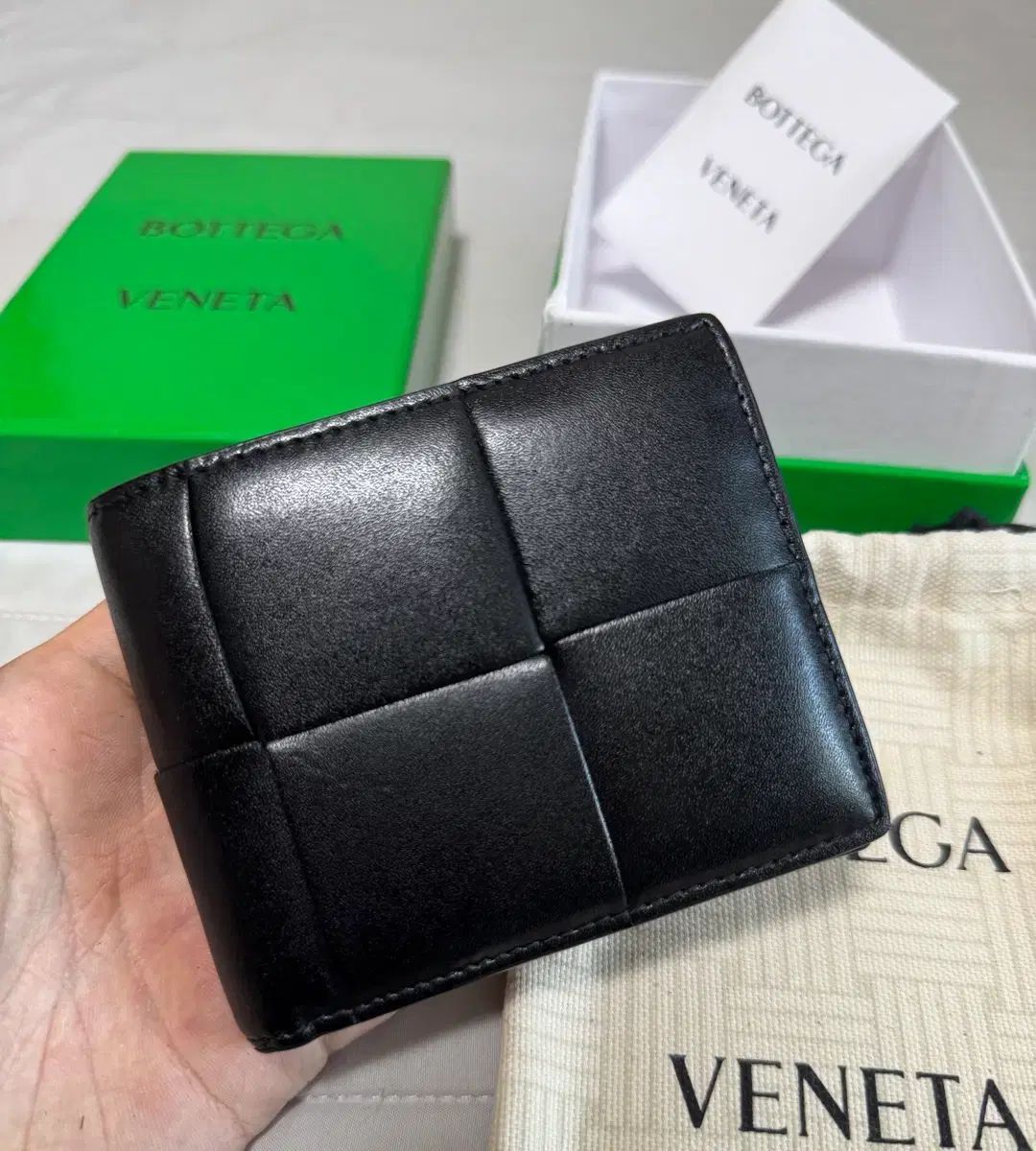 状態良し/正規品 Bottega Veneta ボッテガヴェネタ マキシ 二つ折り財布