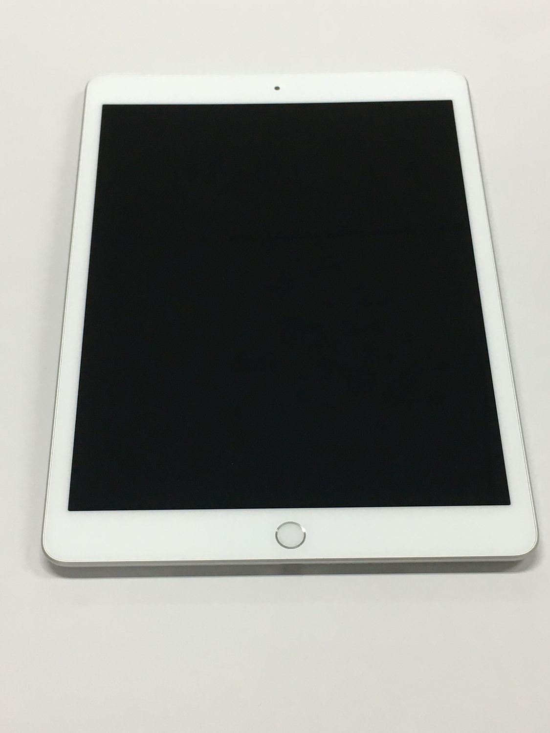 良品 電池91％ SIMフリー Apple iPad 第7世代 32GB シルバー iPad7